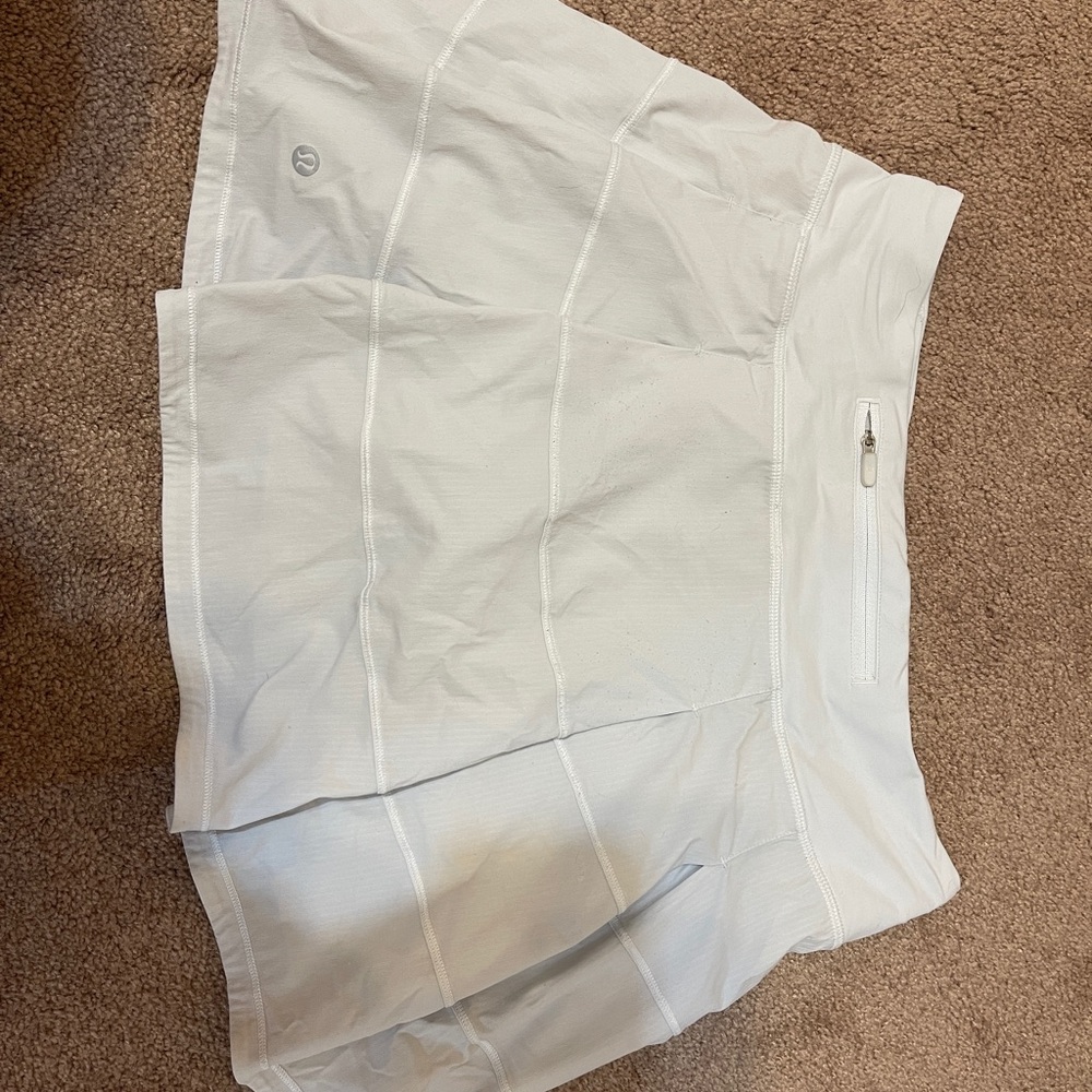 Lululemon pace rival skirt